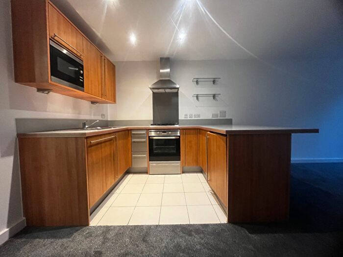 2 Bedroom Flat For Sale In Eden Grove, London, N7