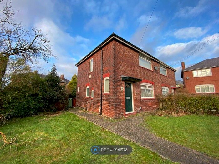 3 Bedroom Semi-Detached House To Rent In Kirkstone Road, Manchester, M40