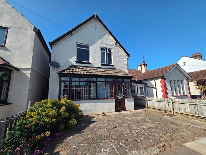 3 Bedroom Detached House For Sale In Trinity Road, Southend-On-Sea, Essex, SS2