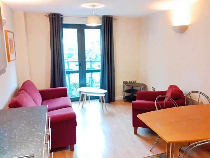 1 Bedroom Flat To Rent In City Walk, Leeds, West Yorkshire, LS11