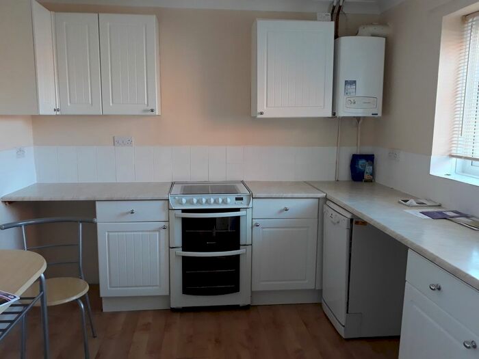 2 Bedroom Maisonette To Rent In Dane Court, Aylesbury, Buckinghamshire, HP21