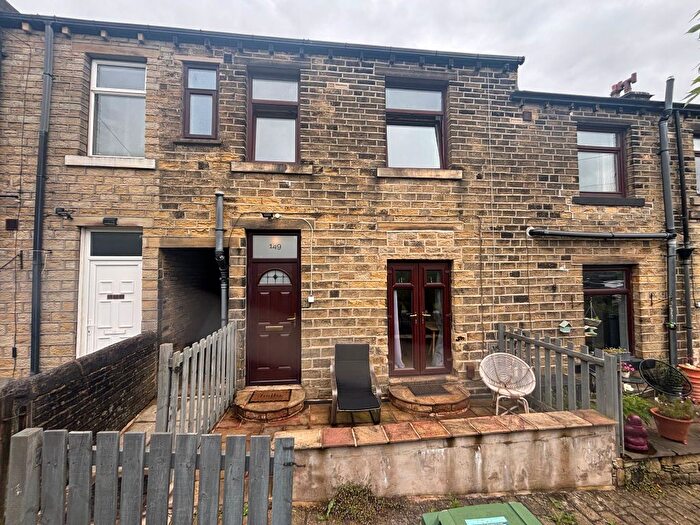 2 Bedroom Property To Rent In Wellington Street, Huddersfield, HD3