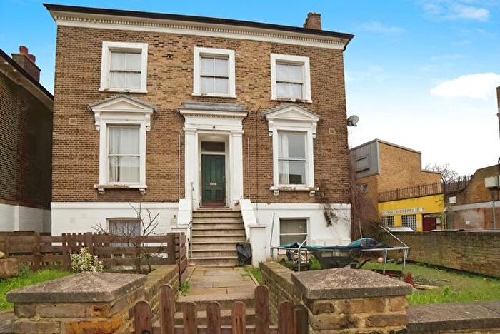 2 Bedroom Flat For Sale In Fiveways Road, London, SW9