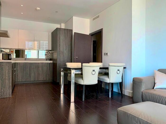 1 Bedroom Flat To Rent In Plaza Gardens, London, SW15