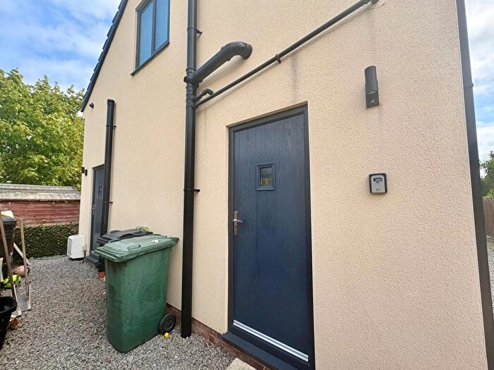 Studio To Rent In Thornton Road, Thornton, Bradford, BD13