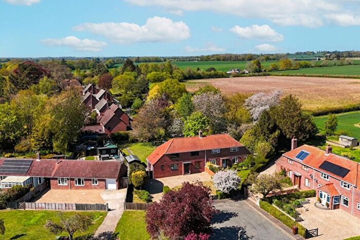 3 Bedroom Semi Detached House For Sale In The Grove, Shotesham All Saints, Norwich, NR15