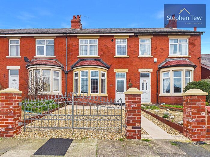4 Bedroom Terraced House For Sale In Park Road, Blackpool, FY1