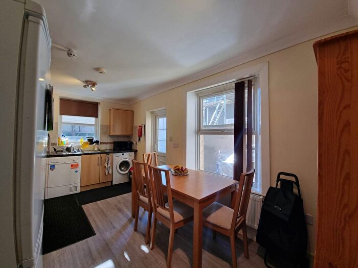 5 Bedroom Town House To Rent In Linden Road, Tottenham, N15