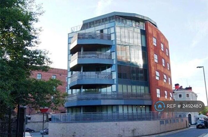 2 Bedroom Flat To Rent In Hurst Street, Liverpool, L1