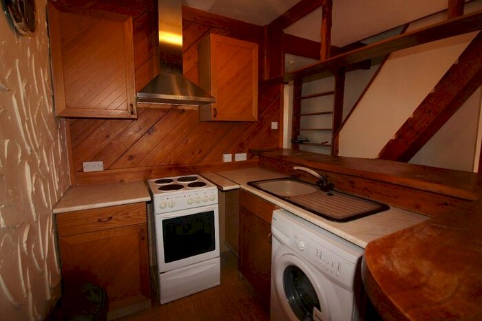 1 Bedroom Flat To Rent In Top Flat, Derbyshire Lane, Hucknall NG15