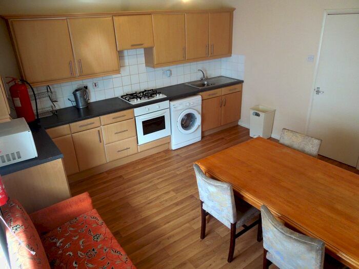 4 Bedroom Flat To Rent In Wellington Street, Luton, LU1
