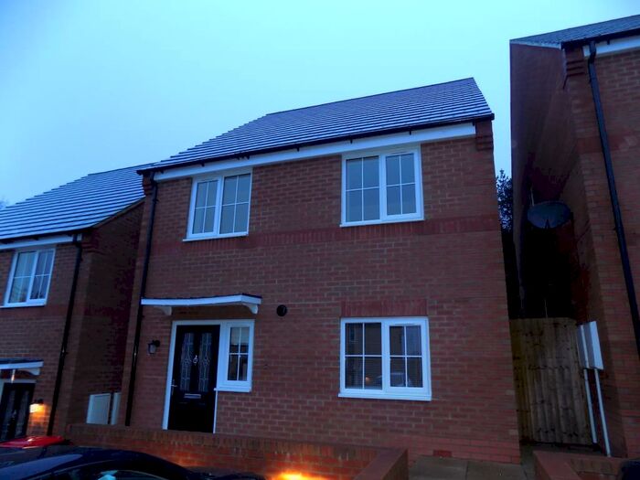 3 Bedroom Terraced House To Rent In Silverbirch Close, Hartshill, CV10