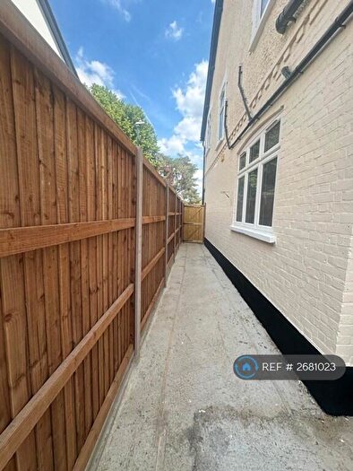 4 Bedroom Semi Detached House To Rent In St. James Road, Sutton, SM1