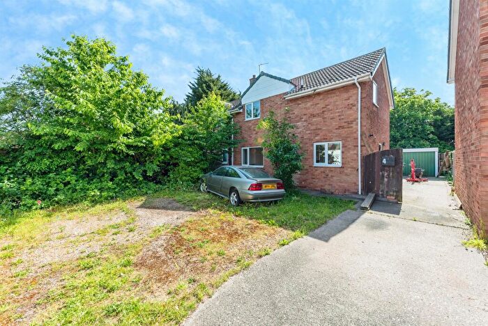 3 Bedroom Detached House For Sale In Welland Close, Newark, NG24