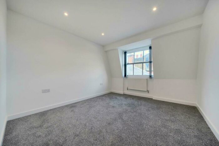 2 Bedroom Flat To Rent In Kings Street, Maidstone, ME14