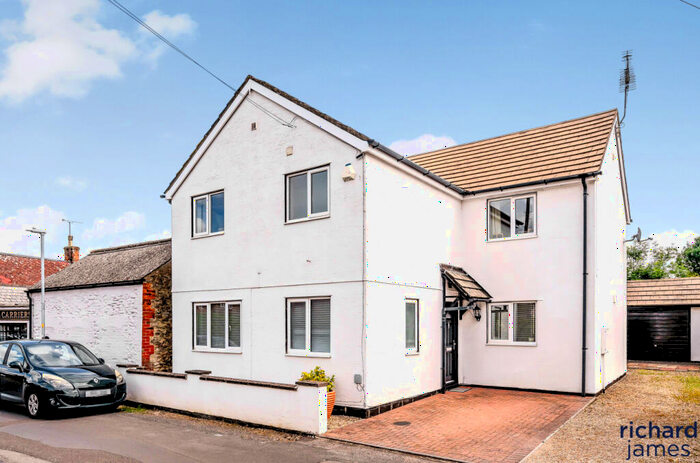 4 Bedroom Detached House For Sale In Highworth Road, South Marston, Swindon, SN3