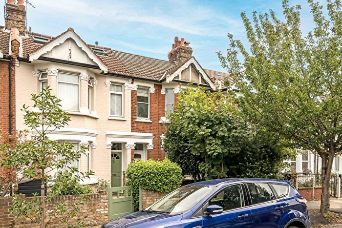 2 Bedroom Property To Rent In Northcroft Road, West Ealing, W13