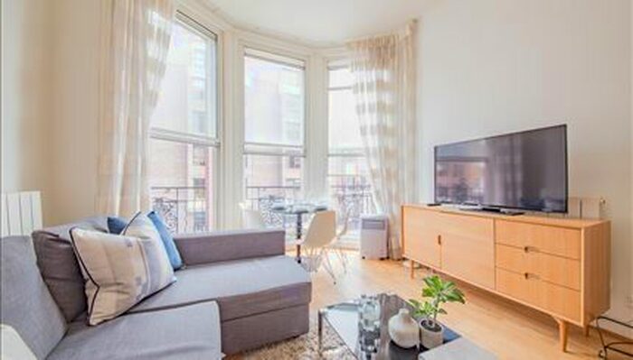 2 Bedroom Flat To Rent In - Nottingham Place, London, W1U