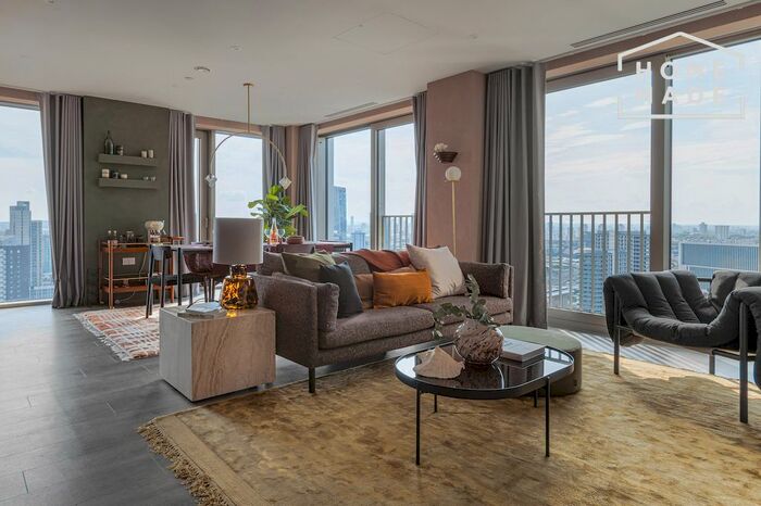 2 Bedroom Flat To Rent In Coppermaker Square, Stratford, E20