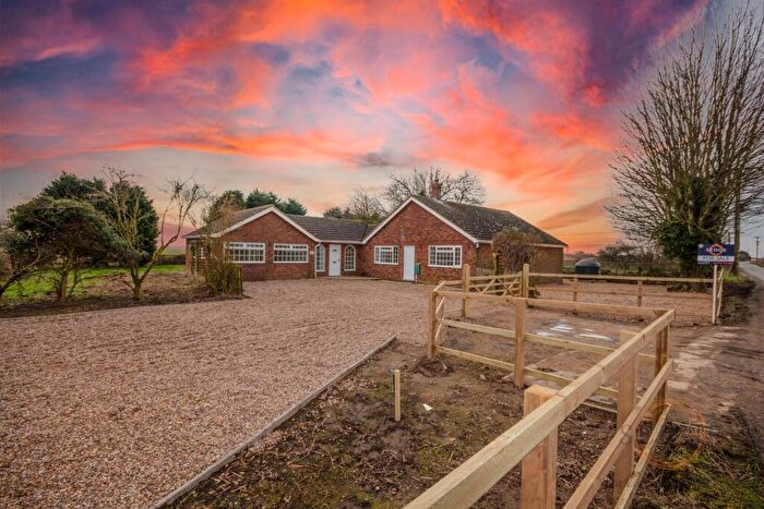 4 Bedroom Detached Bungalow For Sale In Ravens Bank, Whaplode St. Catherines, Spalding, PE12