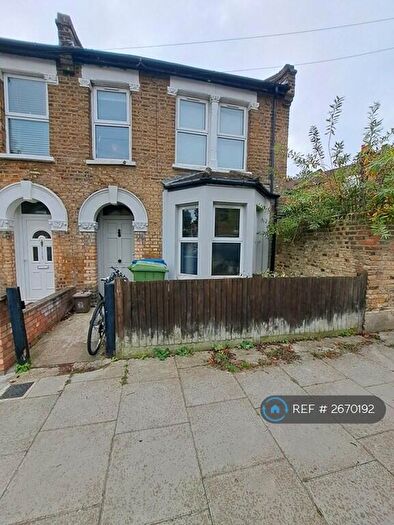 3 Bedroom End Of Terrace House To Rent In Jennings Road, London, SE22