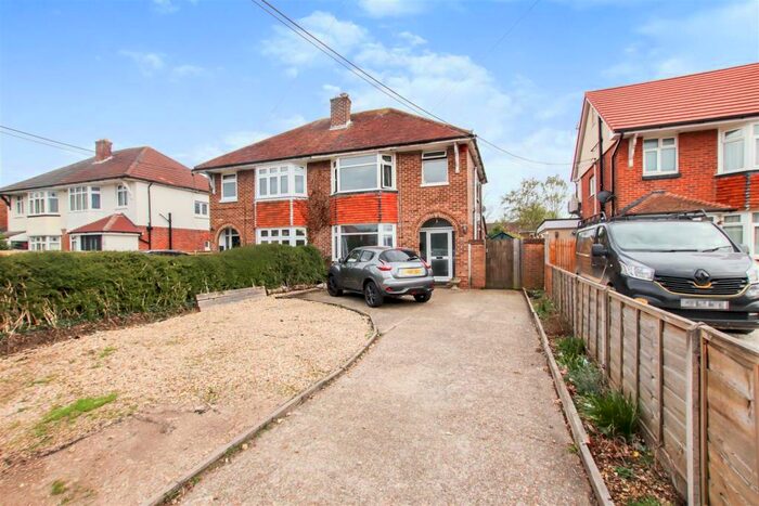 3 Bedroom Semi-Detached House To Rent In Botley Road, Southampton, SO19