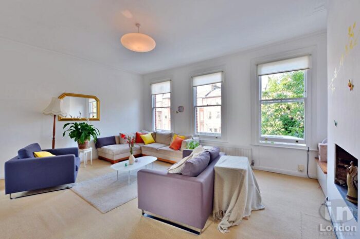 2 Bedroom Flat To Rent In Goldhurst Terrace, South Hampstead, NW6