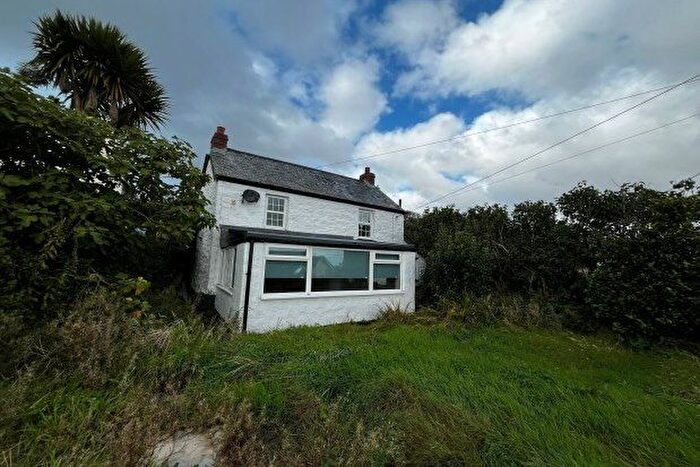 2 Bedroom Property To Rent In Pennance Road, Redruth, TR16
