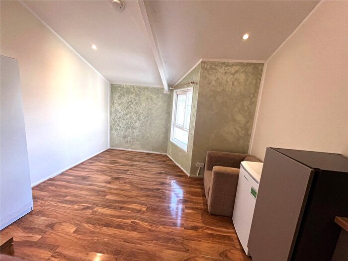 Studio To Rent In Rodney Close, Croydon, CR0