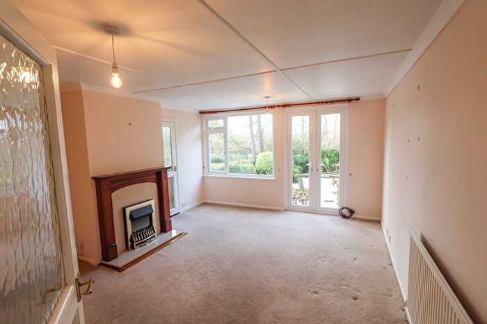 2 Bedroom Bungalow For Sale In Oakhurst Road, Battle, TN33