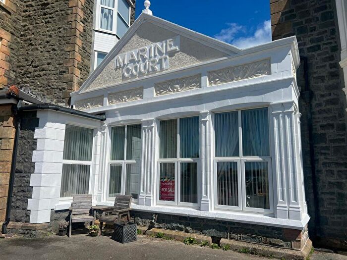 2 Bedroom Apartment For Sale In Marine Court, Barmouth, LL42