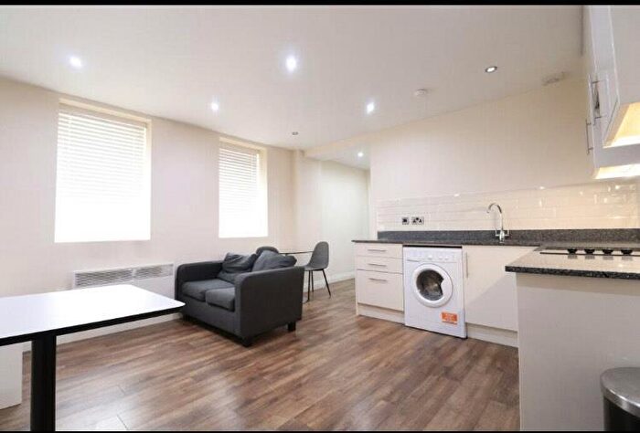 1 Bedroom Flat To Rent In Brunswick Court, Leeds, LS2