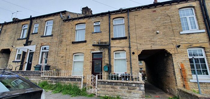 2 Bedroom Terraced House To Rent In St. Leonards Road, Bradford, BD8