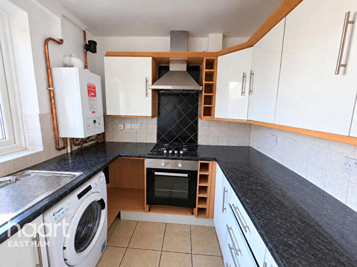 1 Bedroom Flat To Rent In Folkestone Road, London, E6