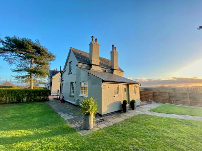 2 Bedroom Cottage To Rent In Cropwell Road, Cropwell Butler, NG12