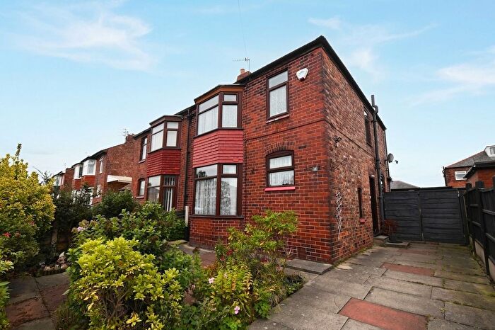 2 Bedroom Semi-Detached House For Sale In Orama Avenue, Salford, M6