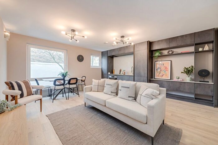 1 Bedroom Flat For Sale In Lonsdale Place, Barnsbury, N1