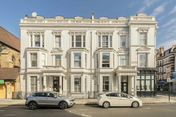 1 Bedroom Flat To Rent In Castletown Road, London, W14