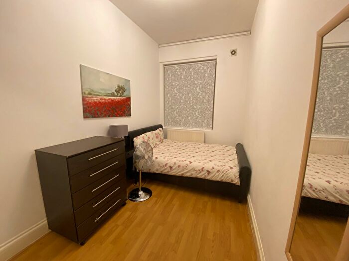 2 Bedroom Flat To Rent In Cromwell Road, London, SW5