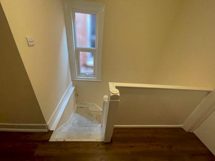 2 Bedroom Maisonette To Rent In Welldon Crescent, Harrow, Greater London, HA1