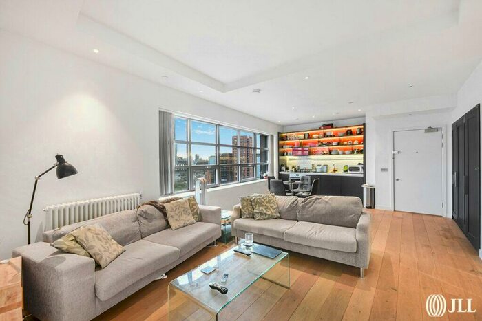 2 Bedroom Flat To Rent In Kent Building, London, E14