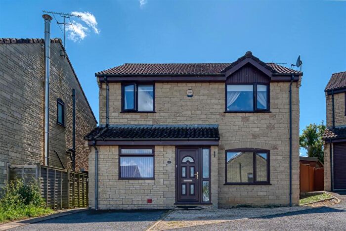 4 Bedroom Detached House For Sale In Robinson Heights, Stalbridge, Sturminster Newton, DT10