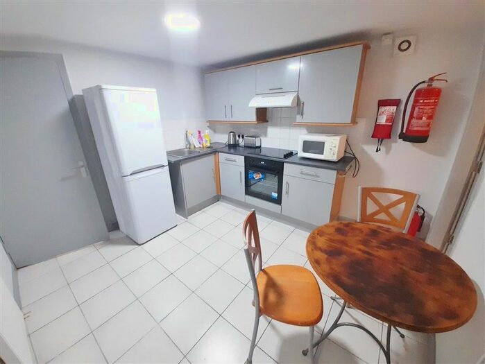 2 Bedroom Flat To Rent In Syke Hill, Preston PR1