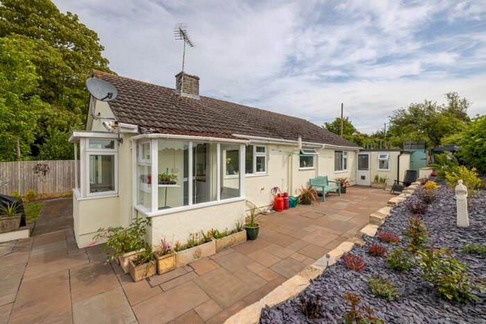 3 Bedroom Detached Bungalow For Sale In Pitney Hill, Langport, TA10