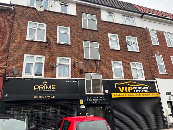 Apartment To Rent In High Street, Edgware, HA8