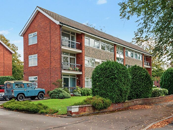 2 Bedroom Flat For Sale In Arlington Avenue, Leamington Spa, CV32