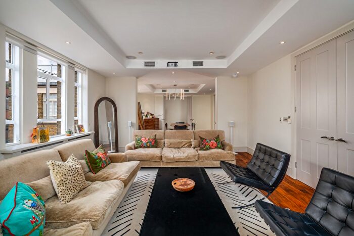 3 Bedroom Flat For Sale In Ryder Street, St. James Park, London, SW1Y