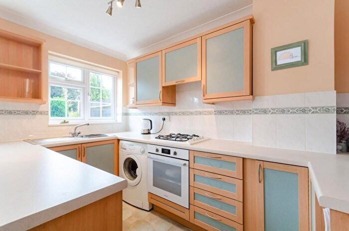 3 Bedroom Terraced House To Rent In Stanley Road, Sutton, SM2