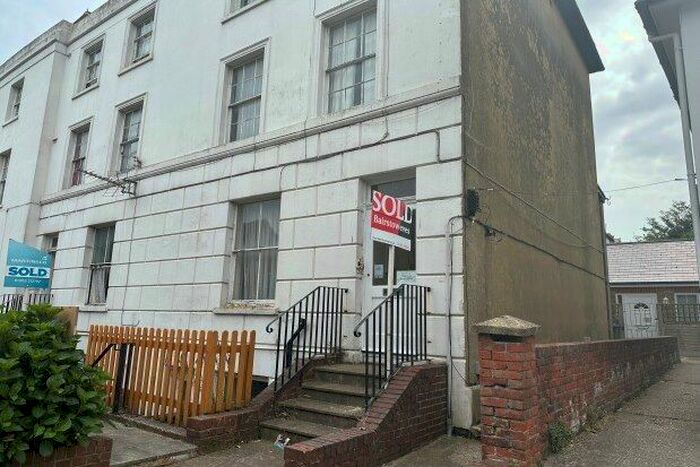 1 Bedroom Flat To Rent In Fernley Court, Folkestone, CT20