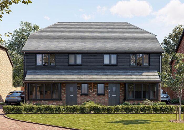 3 Bedroom Semi Detached House For Sale In Hermitage Lane, Maidstone, ME16